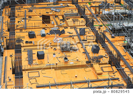 建築現場　躯体工事（くたいこうじ） 　 80829545