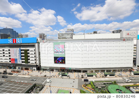 池袋駅　東口 80830246