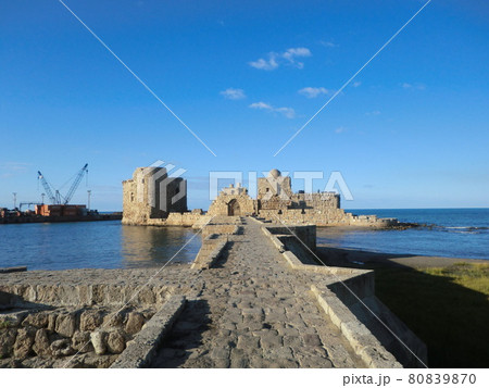 レバノンの十字軍の海の城 80839870