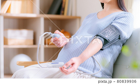 血圧計　妊婦　16:9 80839936