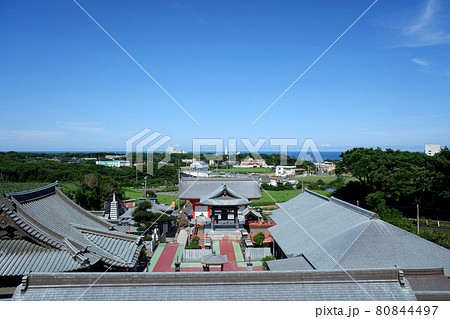 千葉県銚子市 満願寺より犬吠埼を望む 千葉県銚子市 満願寺より犬吠埼を望む 80844497