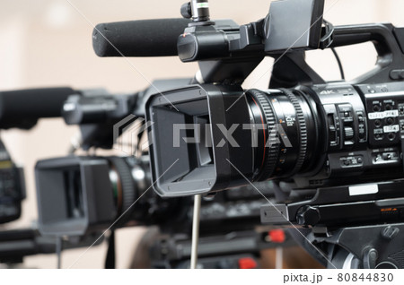 マスコミ取材イメージ 記者会見 マスコミ取材イメージ 記者会見 80844830