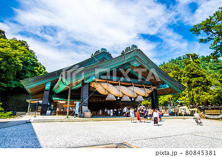 島根県　出雲大社・神楽殿 80845381