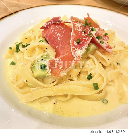 生ハムのパスタのクローズアップ 生ハムのパスタのクローズアップ 80848229