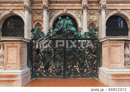 VENICE, ITALY - OCTOBER 06, 2017: Entrance Gate to Campanile San Marco 80852072