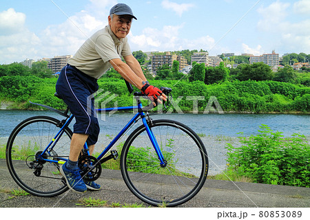 健康老人のサイクリング 健康老人のサイクリング 80853089