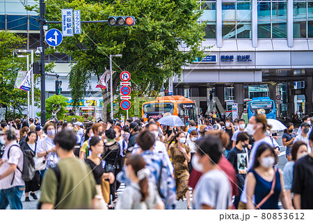 日本の東京都市景観 月最多2884人の驚愕。緊急事態宣言下でも脅威の人出は続く=8月9日、渋谷 日本の東京都市景観 月最多2884人の驚愕。緊急事態宣言下でも脅威の人出は続く=8月9日、渋谷 80853612