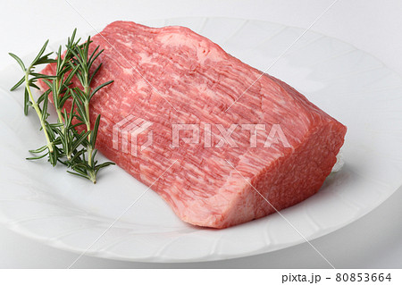 牛肉　ももブロック　ローストビーフ 80853664