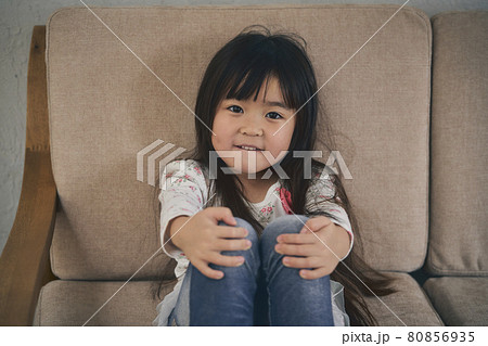 小さな女の子 ポートレート 小さな女の子 ポートレート 80856935
