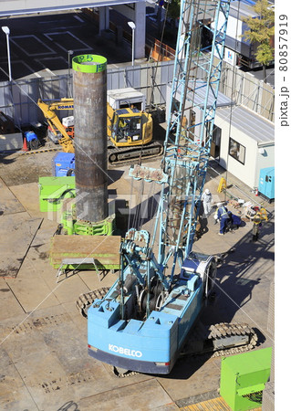 建築現場 基礎工事 掘削ガイドパイプ 建築現場 基礎工事 掘削ガイドパイプ 80857919