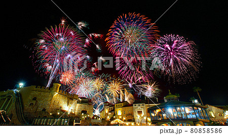 和歌山マリーナシティー花火　スターライトイリュージョン　和歌山県和歌山市 80858586