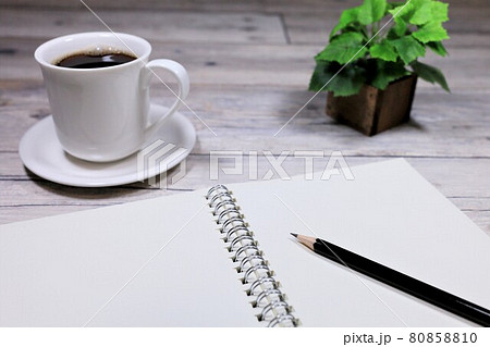 ノートと鉛筆 ノートと鉛筆 80858810