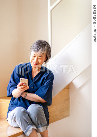 女性 女 女の子 80858884