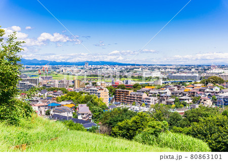 青空が広がる郊外の住宅地 東京 青空が広がる郊外の住宅地 東京 80863101
