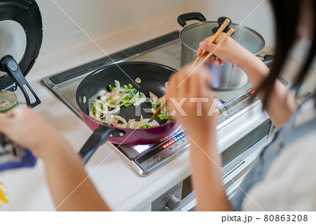 野菜炒め 80863208