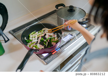 野菜炒め 80863212