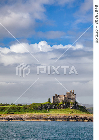 Duart Castle Isle of Mull Argyll and Bute Scotland UK Duart Castle Isle of Mull Argyll and Bute Scotland UK 80865949