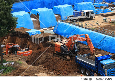 ショベルカー積み込み作業 ショベルカー積み込み作業 80873509