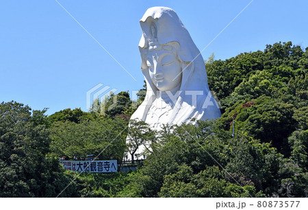 日本の鎌倉都市景観 大船観音などを望む 日本の鎌倉都市景観 大船観音などを望む 80873577