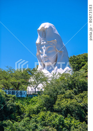 日本の鎌倉都市景観　大船観音などを望む 80873583