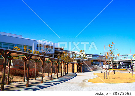岡崎市、JR岡崎駅前広場の風景 岡崎市、JR岡崎駅前広場の風景 80875662