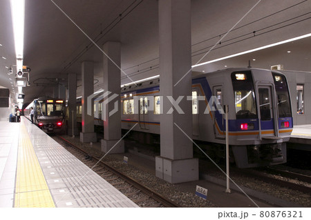 関西空港駅にて 80876321