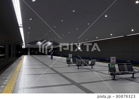［JR-S47］JR関西空港線　関西空港駅ホーム 80876323