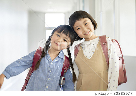 小学校低学年の女の子 ポートレート 撮影協力:中央工学校附属日本語学校 小学校低学年の女の子 ポートレート 撮影協力:中央工学校附属日本語学校 80885977