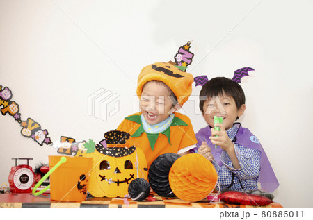 子供 子供 80886011