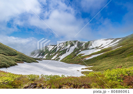 残雪期の月山 残雪期の月山 80886061
