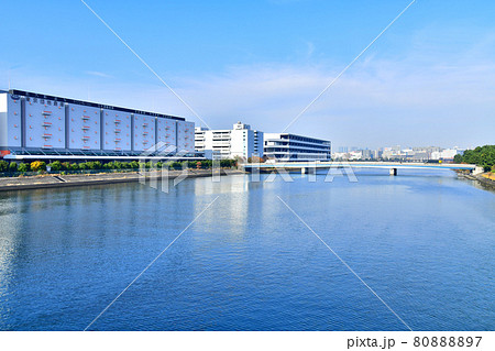 大和大橋／京浜運河より北側／新平和橋方面を望む(東京都大田区)【2020.11】 80888897