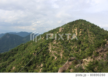 広島県にある烏帽子岩山を登山 広島県にある烏帽子岩山を登山 80890260