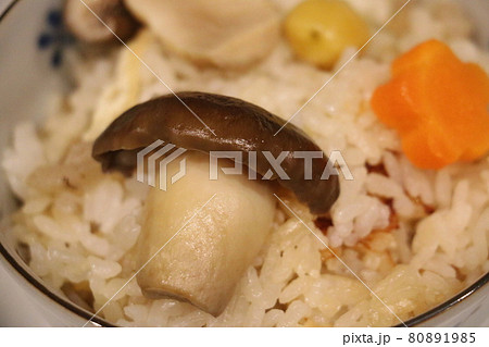 京丹波　本しめじの炊き込みご飯　秋の味覚 80891985