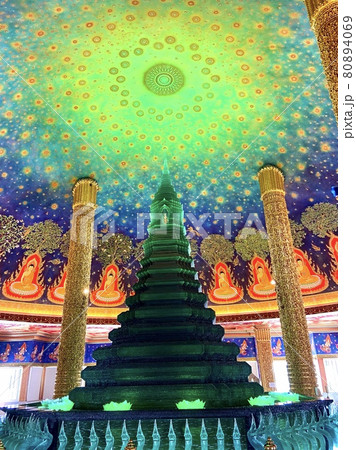 タイのワット・パクナムのフォトジェニックな場所での1枚 80894069