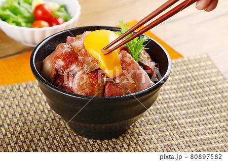 ローストビーフ丼 ローストビーフ丼 80897582