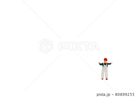 よちよち歩きの子供 80899255