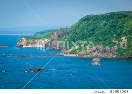 聖ヶ鼻から日本海の海岸線（地層） 80902563