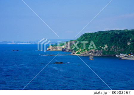 聖ヶ鼻から日本海の海岸線（地層） 80902567