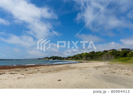 茨城県日立市　会瀬港南側の砂浜 80904413