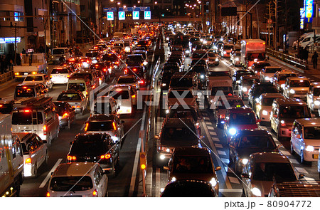 ＜東京都＞東日本大震災の影響で大渋滞した都内の道路 80904772