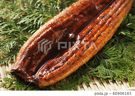 うなぎの蒲焼(鹿児島産) 80906165