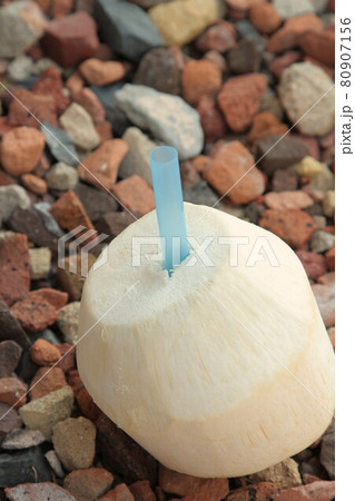 ココナッツジュース 80907156