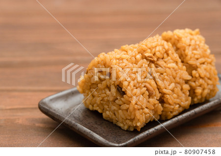 鶏五目のおにぎり 鶏五目のおにぎり 80907458