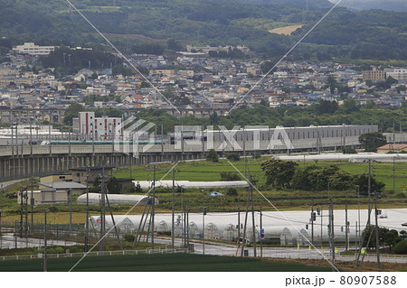 北海道道南エリア・七重町を行く北海道新幹線E5系 北海道道南エリア・七重町を行く北海道新幹線E5系 80907588