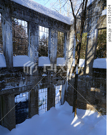 カナダ 酷寒の廃墟 カナダ 酷寒の廃墟 80911604
