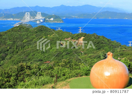 淡路島から見た鳴門海峡と大鳴門橋 淡路島から見た鳴門海峡と大鳴門橋 80911787