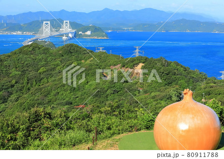 淡路島から見た鳴門海峡と大鳴門橋 80911788
