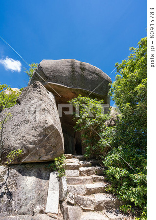 宮島の弥山の巨岩＜広島県宮島/8月＞ 80915783