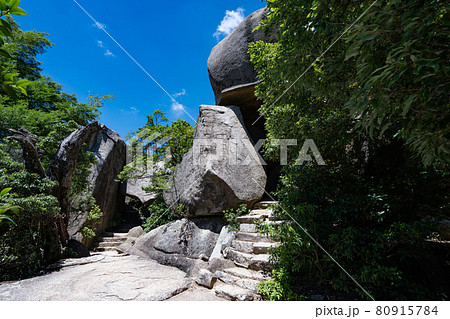 宮島の弥山の巨岩<広島県宮島/8月> 宮島の弥山の巨岩<広島県宮島/8月> 80915784