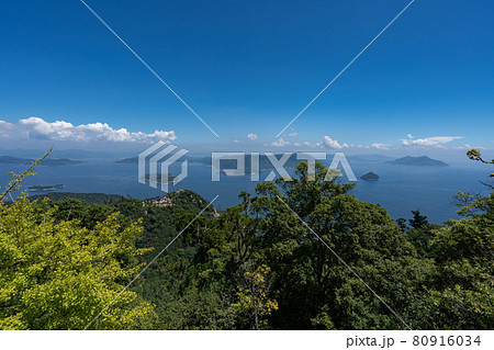 宮島の弥山から瀬戸内海を望む＜広島県宮島/8月＞ 80916034